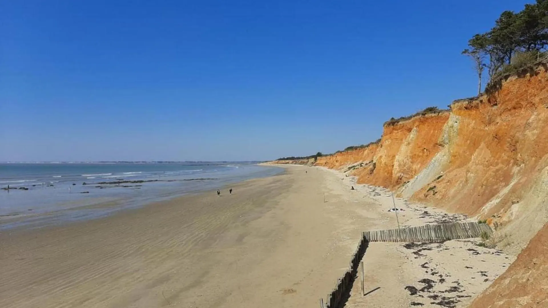 Peaceful Holiday Home Near The Beach Pénestin